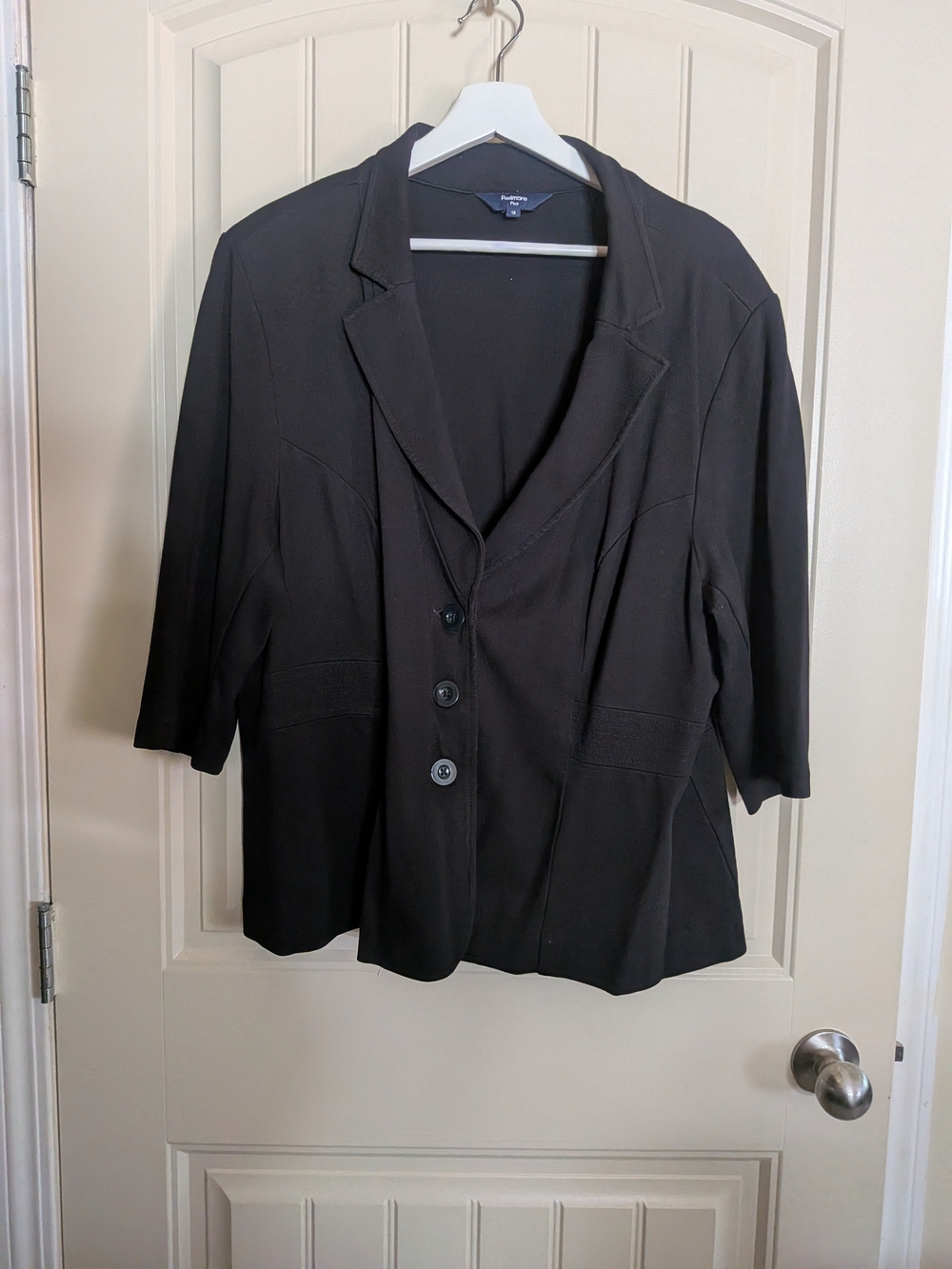 Black Three-Button Blazer From Reitmans